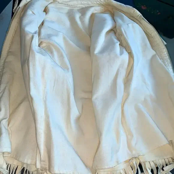 VINTAGE 1960's CANADIAN DEERSKIN FRINGED NATIVE BEADED JACKET BOHO FESTIVAL - Picture 4 of 4